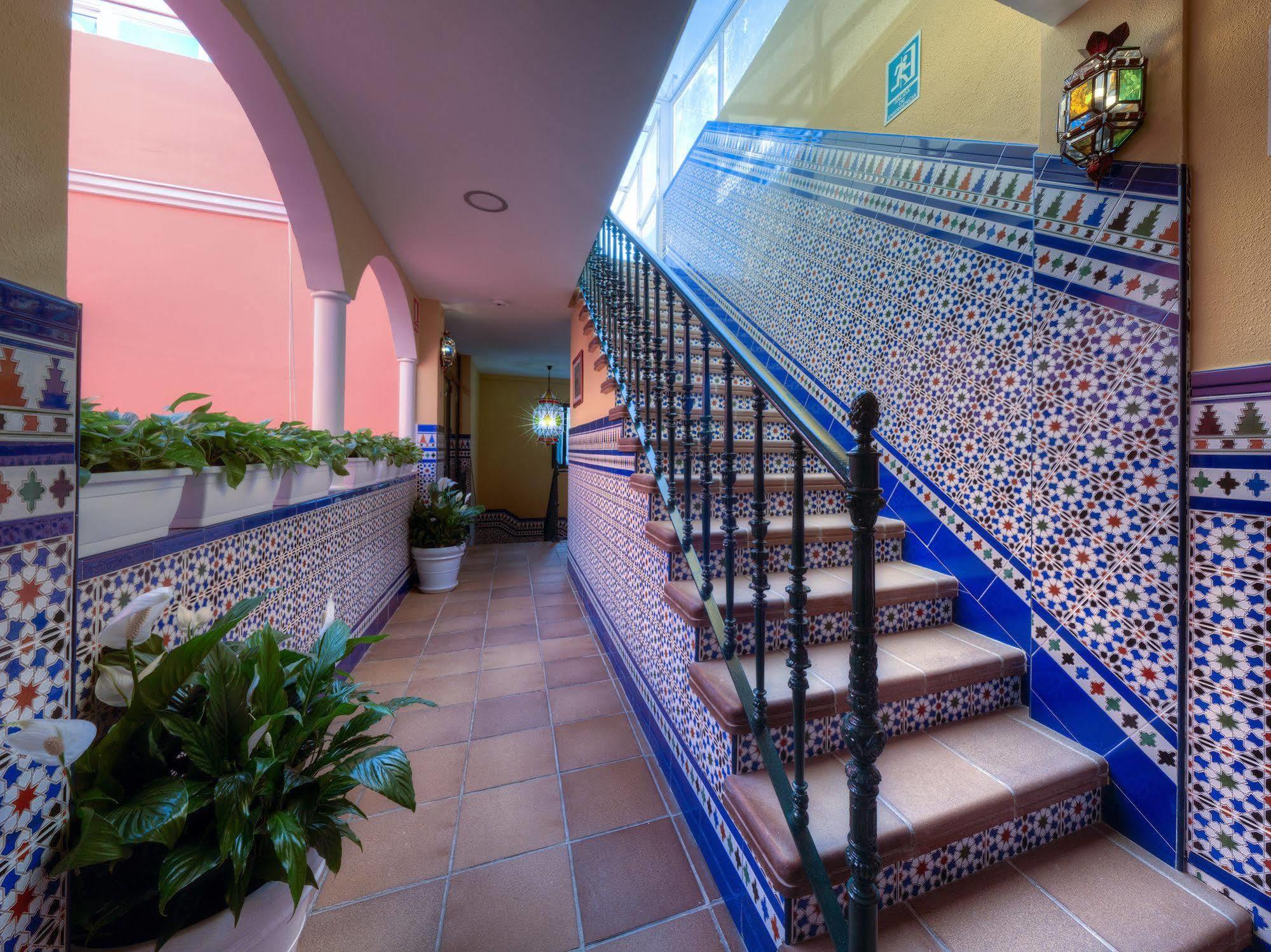 Hotel Dona Lina Севілья Екстер'єр фото